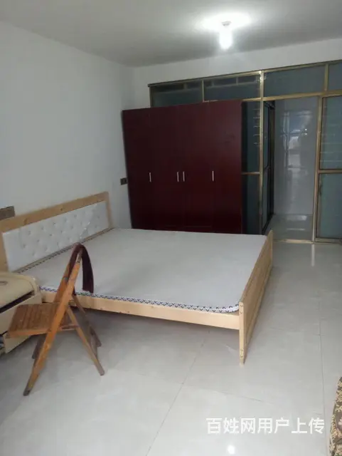 泉城学校附，近泉城花都A区家具家电齐全拎包即可入住随时看房。 - 图片 1