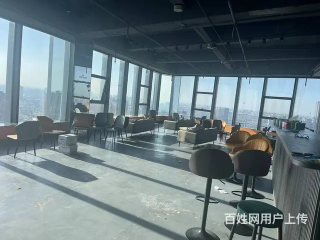 世茂股份310平精装办公房    西北角 - 图片 1
