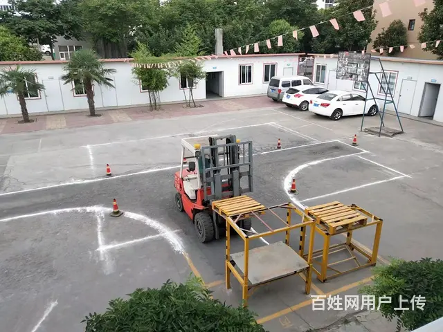 宝鸡学挖掘机装载机叉车焊工技术就来东鼎学校 - 图片 11