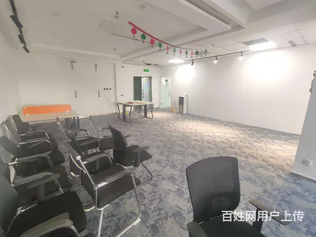 纯写 青年大街地铁出口200米 带家具 开间 独立办公室 - 图片 3