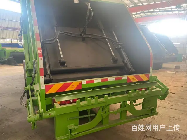 国六压缩式垃圾车 - 图片 6