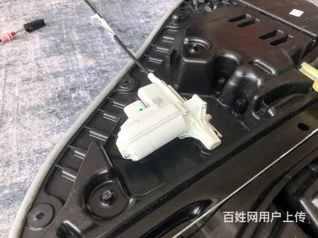 2024款奔驰GLE400e改装升级原厂四门电吸门 - 图片 2