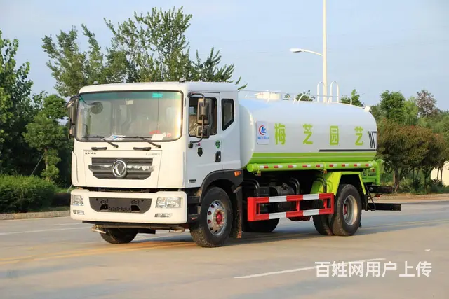 国六15吨东风D9洒水车（4500）包上牌价格是多 - 图片 1