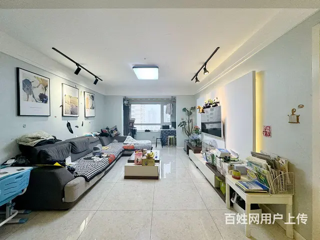 地铁口上的三室两卫 精装修 - 图片 1