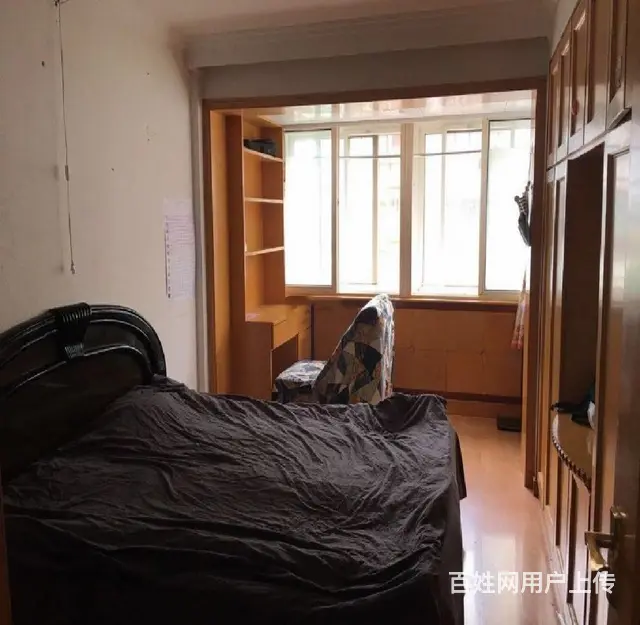 十三中西侧吾悦广场三站南侧通伸西巷二室二厅南北通透多层三楼 - 图片 1