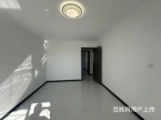 新华东方社区3楼南北通透55.5平两室21.6万 - 图片 5