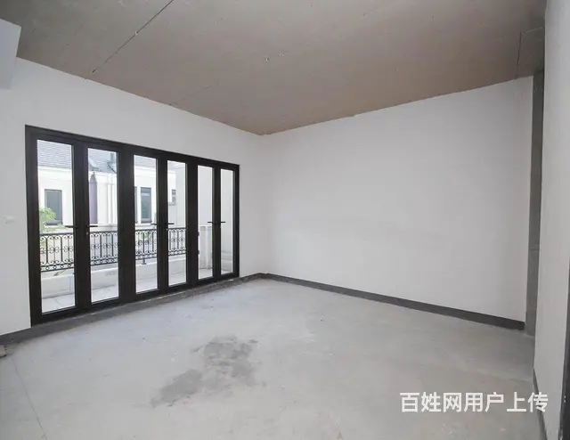 翠湖香山玫瑰苑 联排别墅 中间位置 带花园 地下室 送车位 - 图片 3