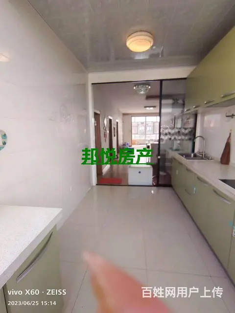 沿湖小区7楼97平19.8万 普通住宅 精装修 - 图片 9