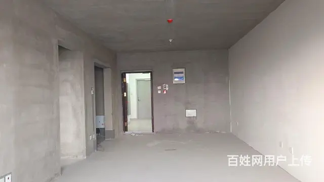 城发凤凰城 可贷款三室 带院子带车位 83万 钥匙 - 图片 1