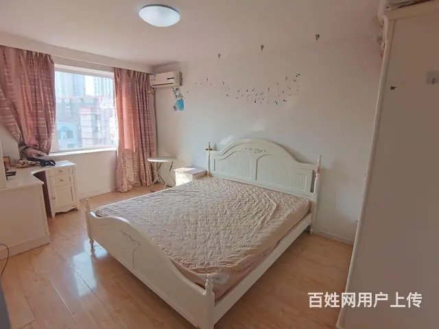 东中街地铁口五楼两室拎包住1600每月 - 图片 1