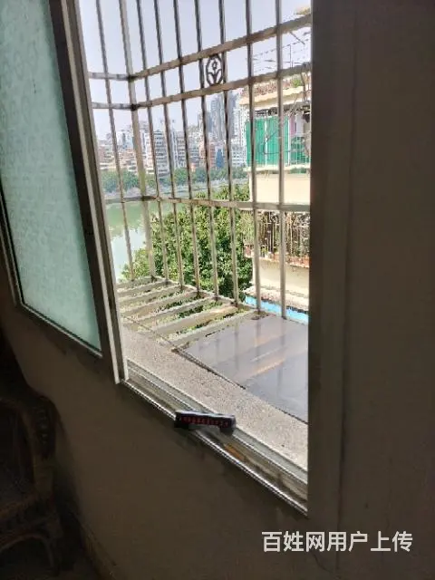 中山公园游泳池附近步梯八楼 - 图片 4