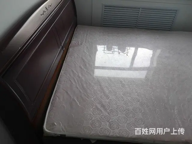 2米双人床带床垫床头低价甩卖 - 图片 2