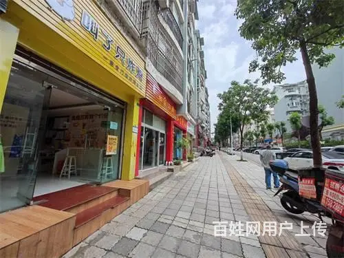 （达州铺源网）西外体育路八小附近37㎡炸鸡店转让（带夹层） - 图片 1