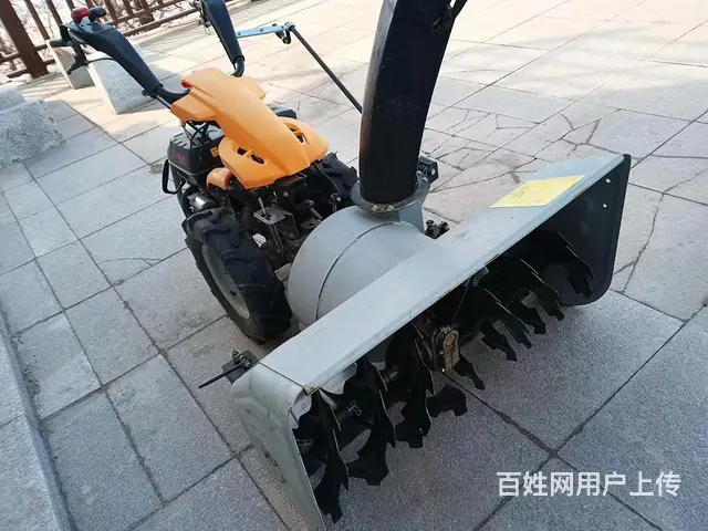 清雪机。抛雪机 - 图片 1