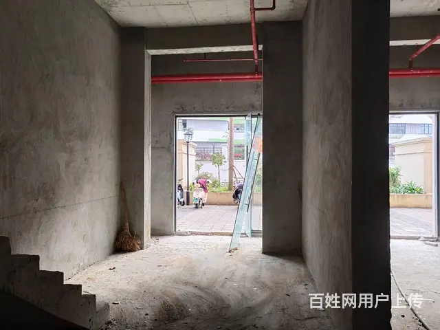 （51旺铺推荐）龙华区面前坡天泽园临街157平两层旺铺直租 - 图片 4