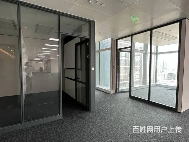 拱北口岸旁 仁恒滨海中心 702㎡超甲级地标办公 特低价出租 - 图片 5