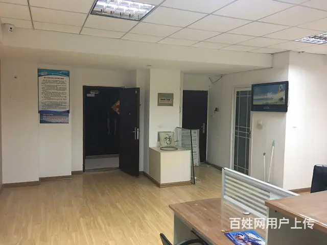 市中心奥特莱斯精装修办公室出租 - 图片 3