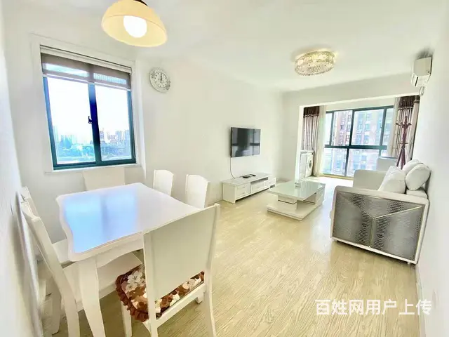 短租汇融公寓婚房2房打铁关领骏世界现代中心九龙仓君玺 - 图片 1