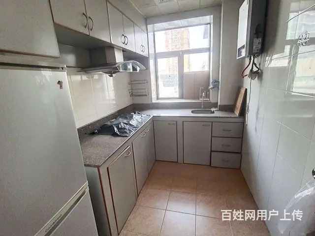 吉大 中医旁雅园 精装 跃式5房采光好拎包随时就可以入住 - 图片 3