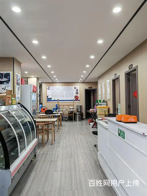 大型商场对面临街商铺餐厅转租 - 图片 1