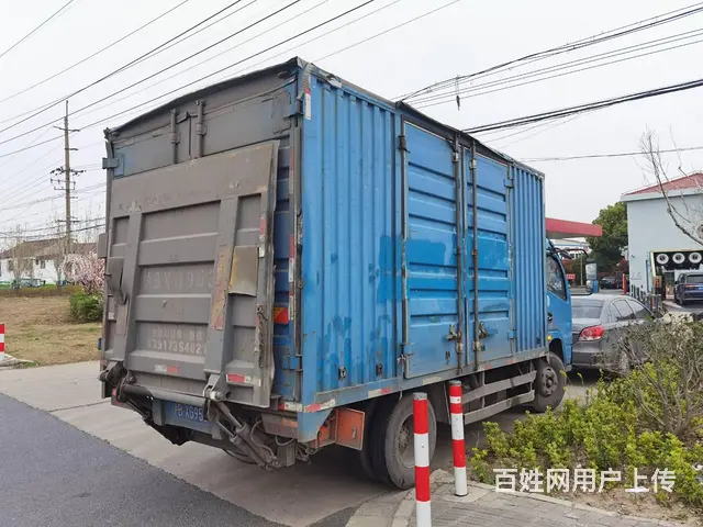 出售17年东风多利卡4.2米厢式货车 精品车况 - 图片 4