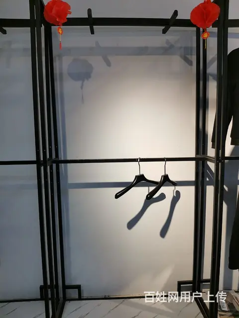 男装店铺衣服货架底架处理 - 图片 2
