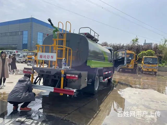 工地降尘洒水车 9方东风福瑞卡洒水车多少钱 - 图片 11