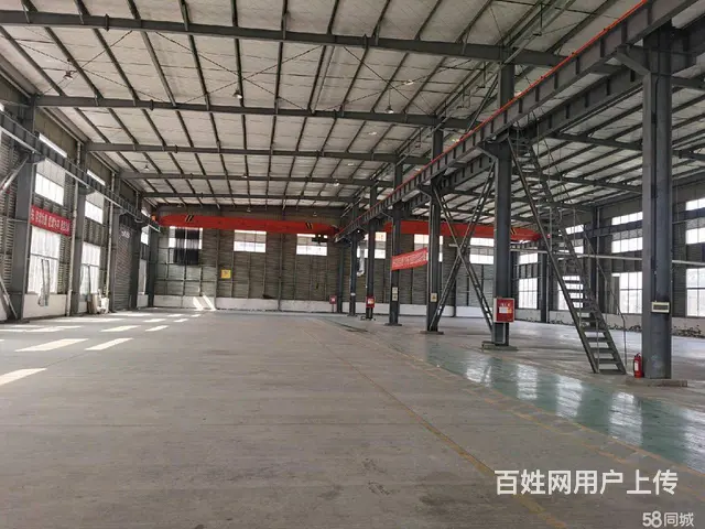 温江工业园10500平米独院航车厂房出租空地大 - 图片 1