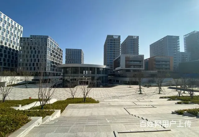 政务区独栋 通燃气 没有公摊 赠送顶层双露台 - 图片 1