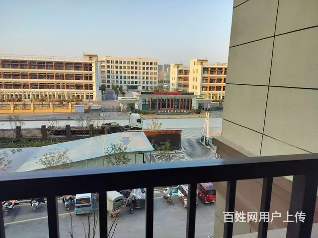 员工，工地工人‍♀️，经济便宜 - 图片