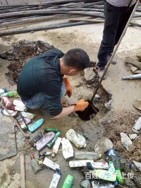 下水道掉物打捞手机项链宝石等管道疏通化粪池清理 - 图片 3