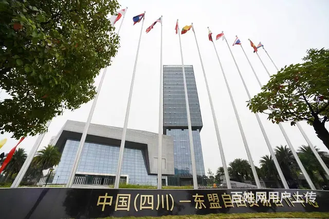 央企直租 东盟中心 保税区旁边 无业态限制 超长免租 - 图片 3