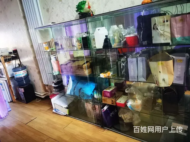 玻璃柜，高114厘米，长90厘米，宽30 - 图片