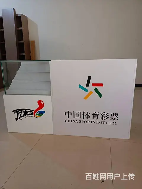 彩票店货架展柜刮刮乐玻璃柜台顶呱呱柜台销售柜彩票桌 - 图片 4