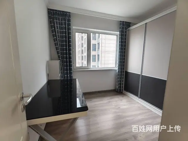 急售马德里水岸一线河景 三室两厅一卫 精装修保持好 - 图片 3