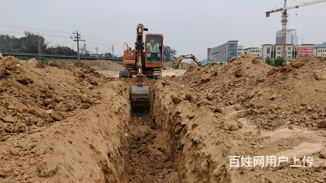 百色育群提供挖掘机培训考证培训服务 - 图片 3