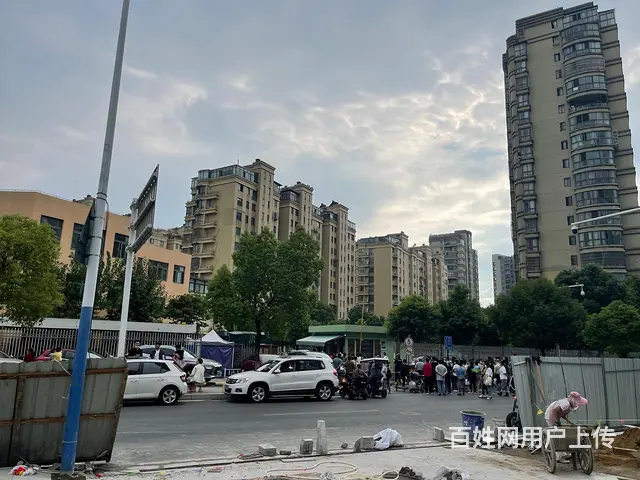 吾悦旁地铁口旭辉都会精装修三室两厅 开发商直签无需费 - 图片 8