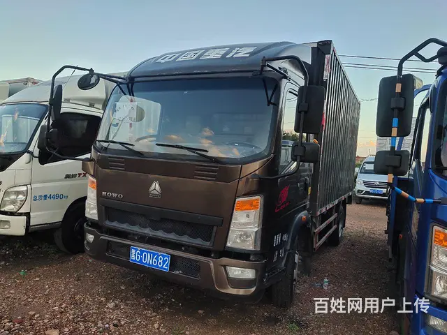 豪沃 厢式货车 - 图片 1