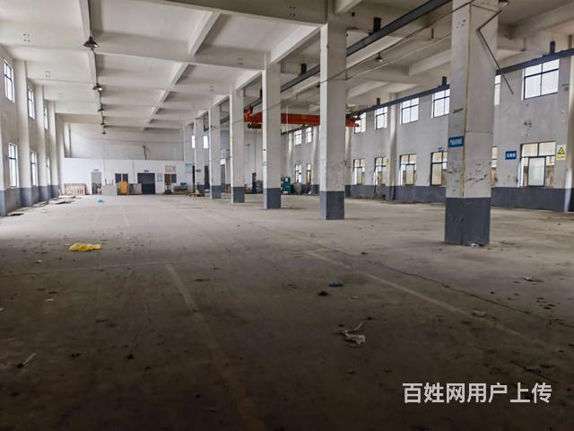 鸣凰两层厂房出租2600平米，一楼有航车