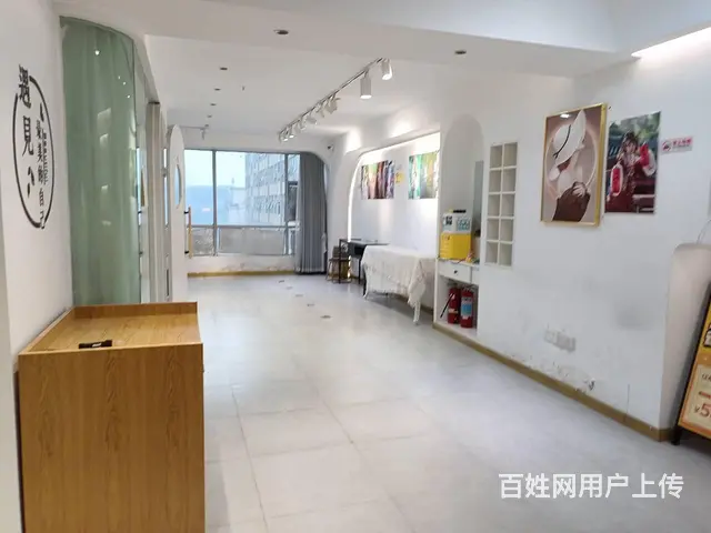 五一广场五一新干线90平美甲工作室 - 图片 1