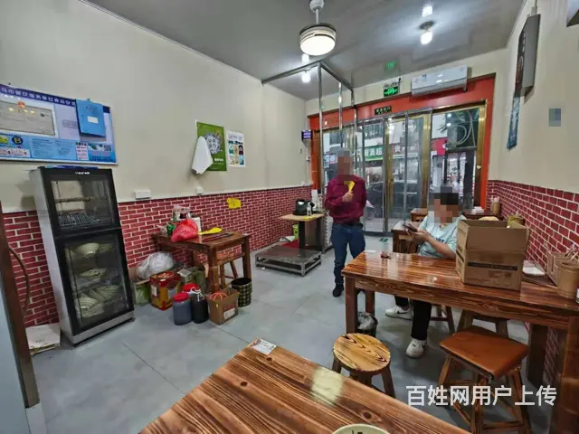 （易转介绍）华劲路全新装修的餐饮店转让，夜市入口位置很好！ - 图片 2