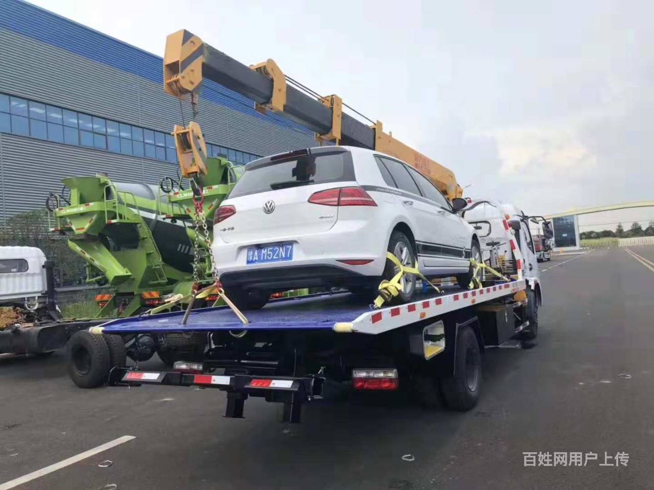 东风多利卡5.6米平板一拖二清障车拖车价格厂家电话