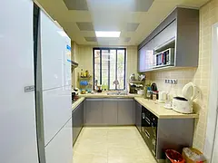 新上江北华贸，卢浮精装大四房，带100平大露台