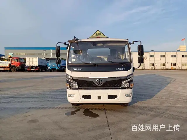 东风福瑞卡9.9方油罐车8吨加油车 - 图片 2