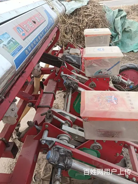 出售农哈哈玉米播种机，拖拉机卖啦留下来的正常使用 - 图片 6