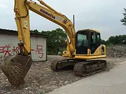 出售二手纯进口小松130挖掘机，手续齐全，包运输