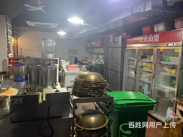 （五一商圈）长沙市中心170平  火锅店转让，可做别的餐饮 - 图片 3