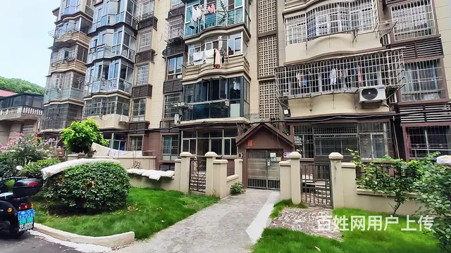 浔海花园 一楼带院子 出租 - 图片 1