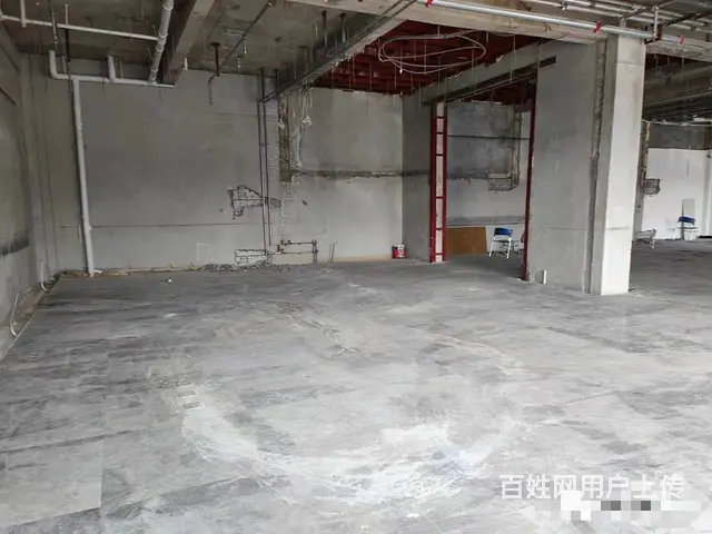 B个人一巴音东路与梨乡路十字路口处商铺对外出租 - 图片 4