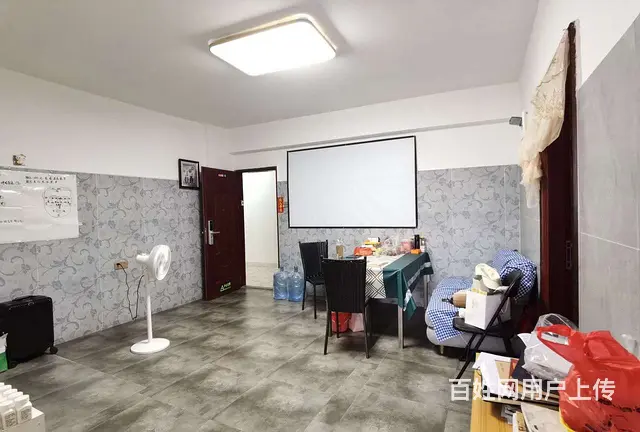 拱北关口宝江大厦电梯精装2房2厅出租，租价3300。近关口 - 图片 3
